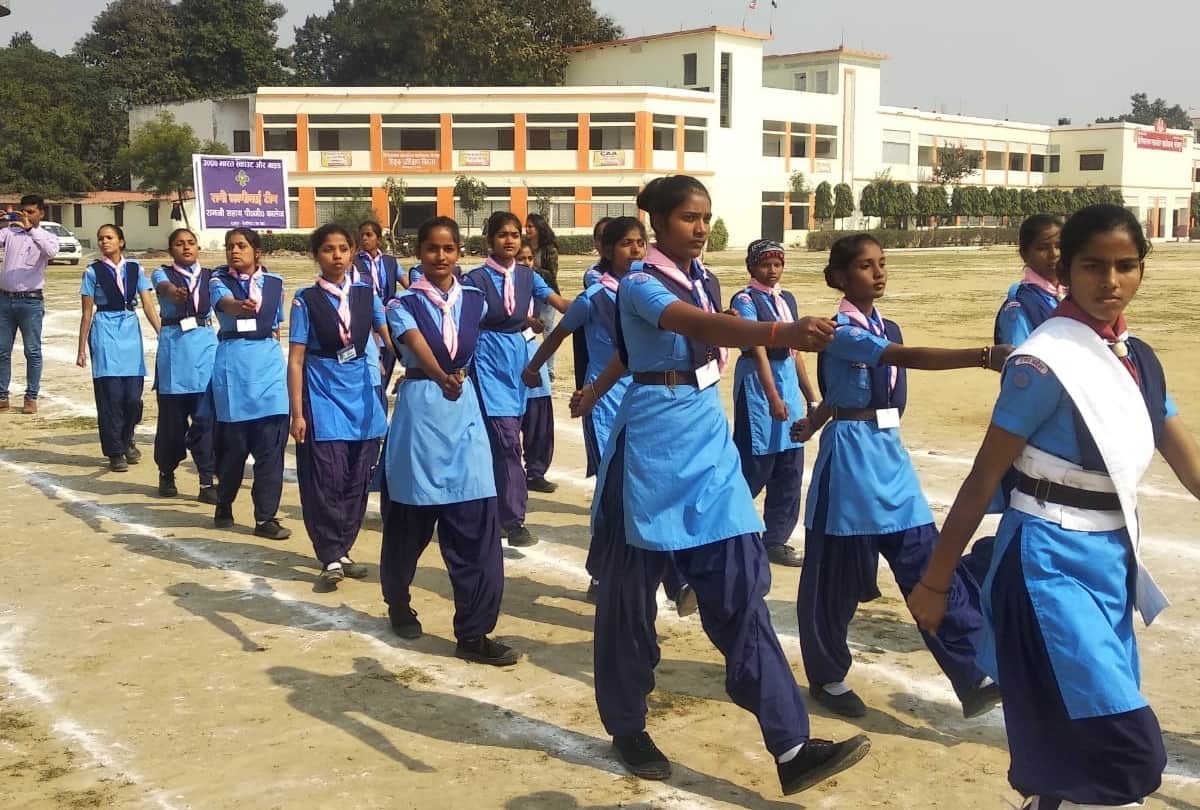 chief minister yogi adityanath at gorakhpur, employement fair, see gorakhpur latest news