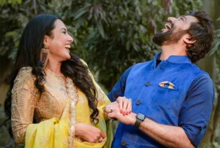 kamya punjabi and shalabh dang get engaged photos viral