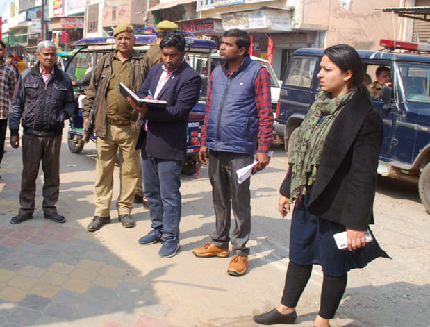 SDM expressed displeasure over getting dirt and encroachment