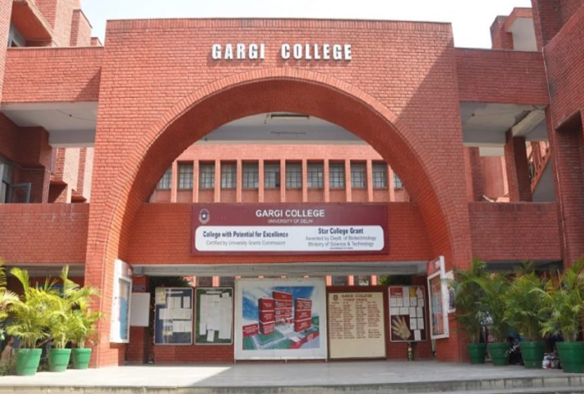 Female students molested in Gargi College Fest