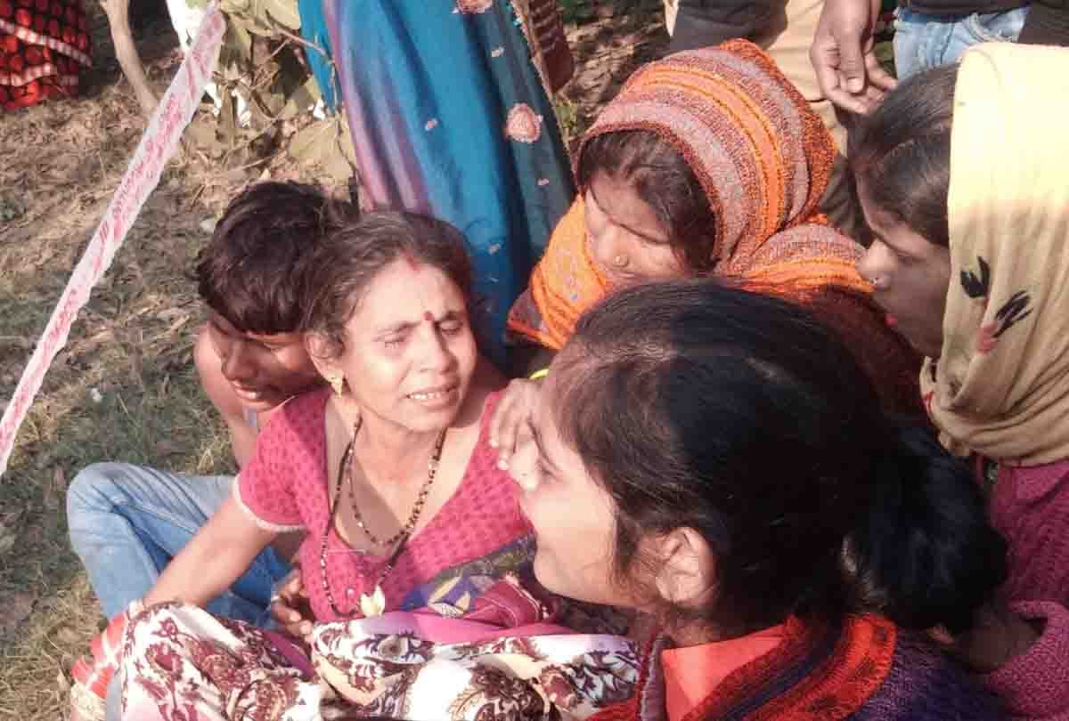 Friends murdered auto driver in a dispute over the sharing of stolen money