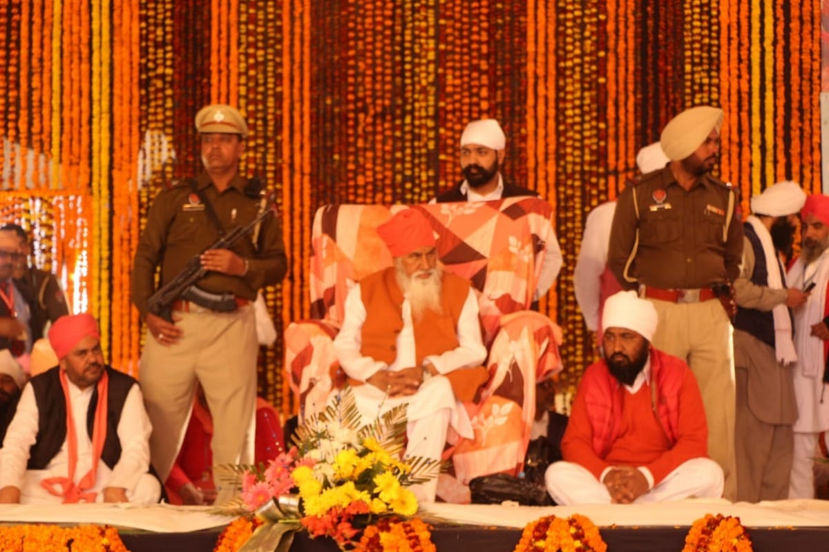 Sant Ravidas jayanti 120 feet flag in sirgovardhan varanasi 