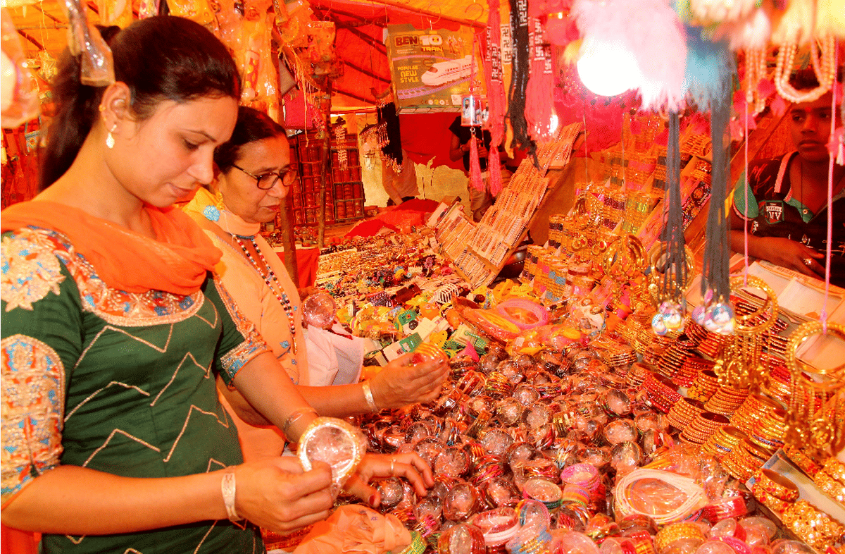 Deepen the lamp at Saint Ravidas door in varanasi