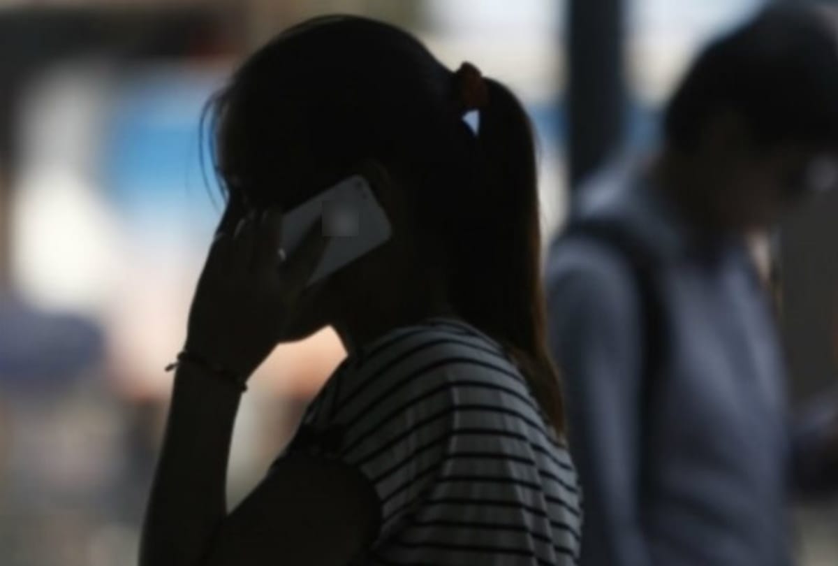 how did it begin to say hello on the phone know interesting story