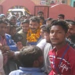 चंद्रशेखर का स्वागत करते समर्थक