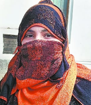 Husband snatches innocent child, mother wanders in police station for justice