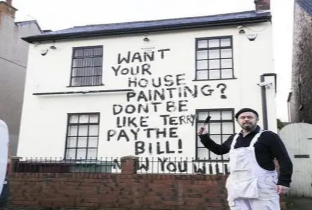 england viral painter writes angry message on building after not getting wages