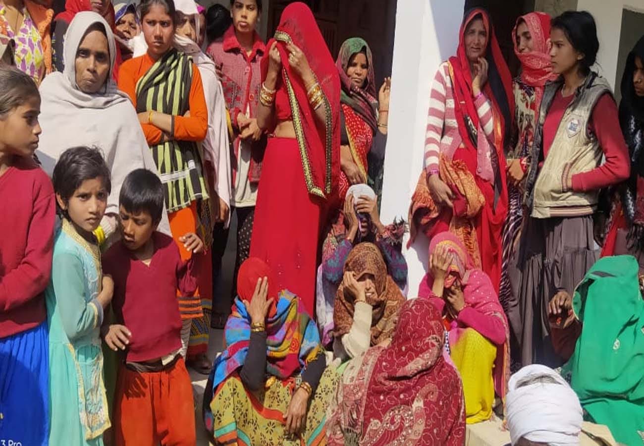 Dead body of laborer husband and wife found in house under construction in auraiya