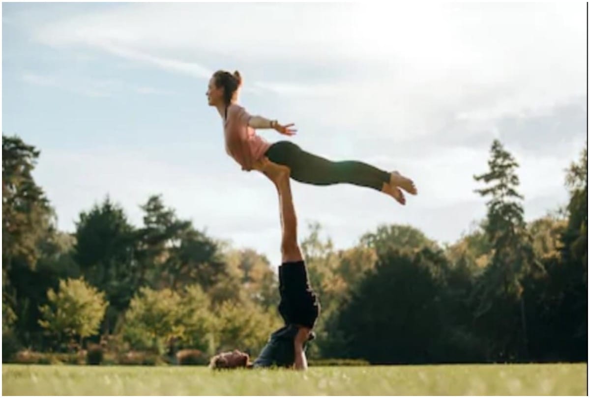 valentine day 2020 how to do acro yoga with partner