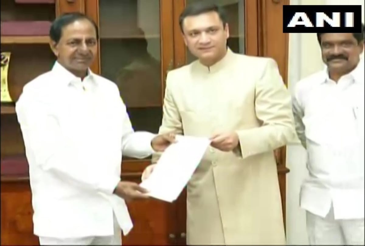 Akbaruddin Owaisi requested develop Simhavauhini Mahankali Temple at Lal Darwaja in Old city