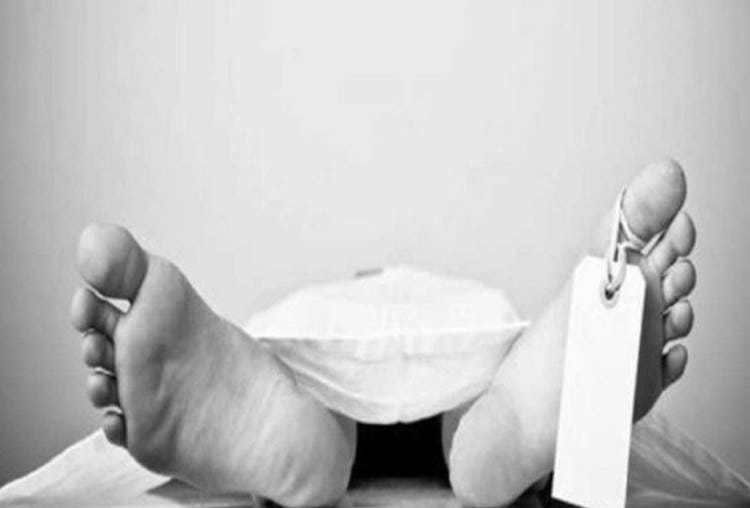 man fell from the 12th floor while playing with his child, died in lucknow