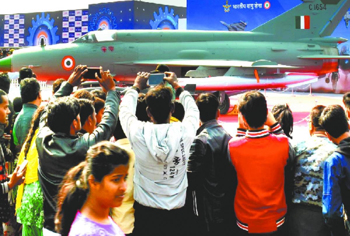 more than 200 MOU signed during defence expo in lucknow