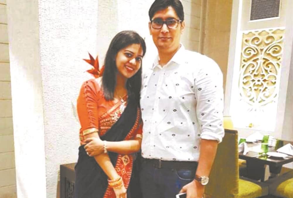 story of a couple Dr Snehkiran Raghuvanshi and Dr Suneet Singh.