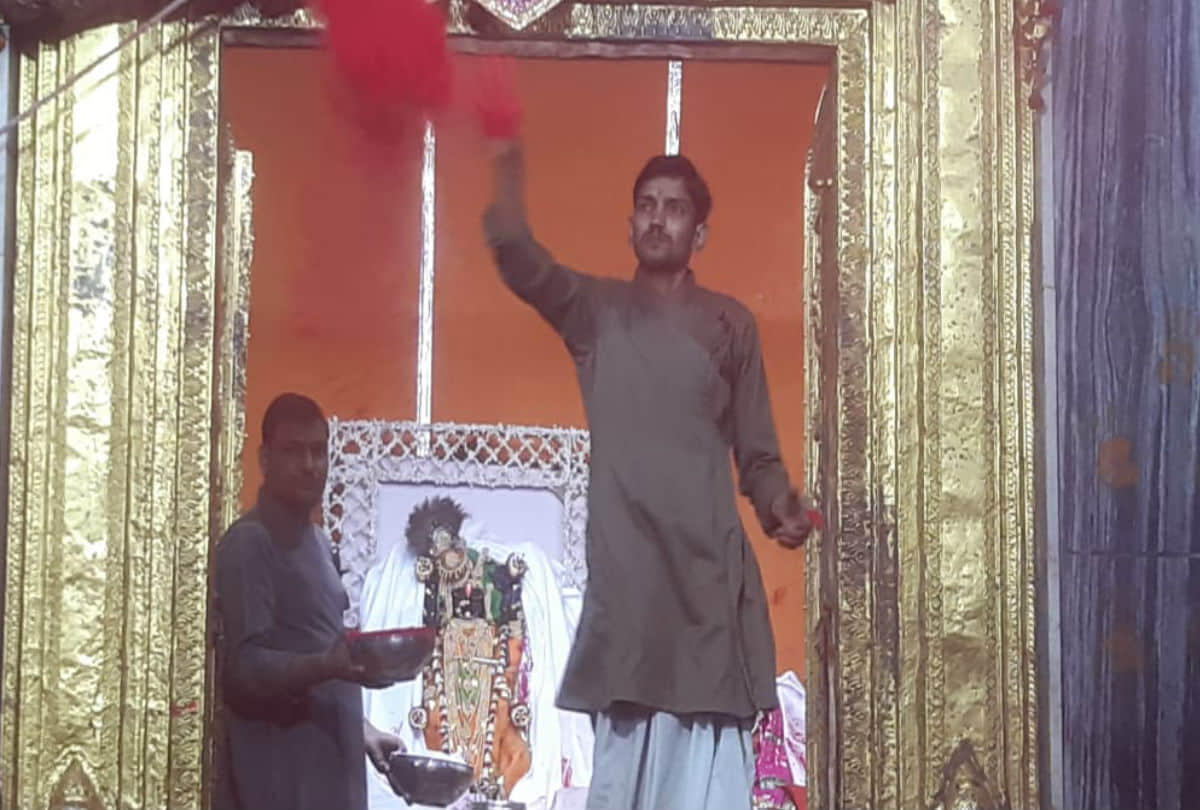 Holi Celebration In Dwarkadhish Mandir Mathura