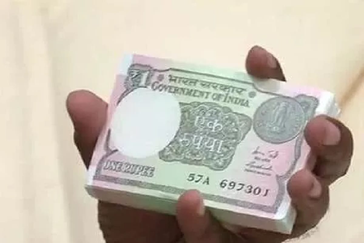 History of one rupee notes, Government of India going to circulate new currency 