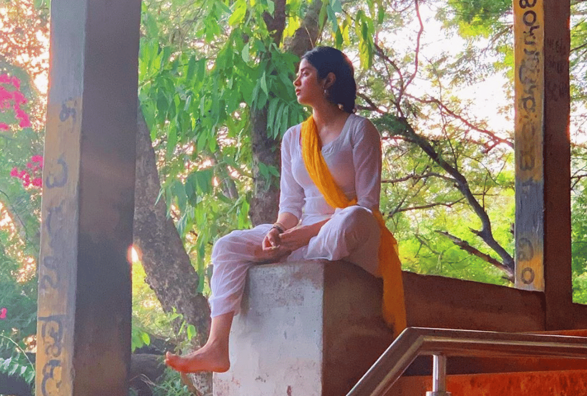 Janhvi Kapoor visits Tirupati and Tirumala by walk