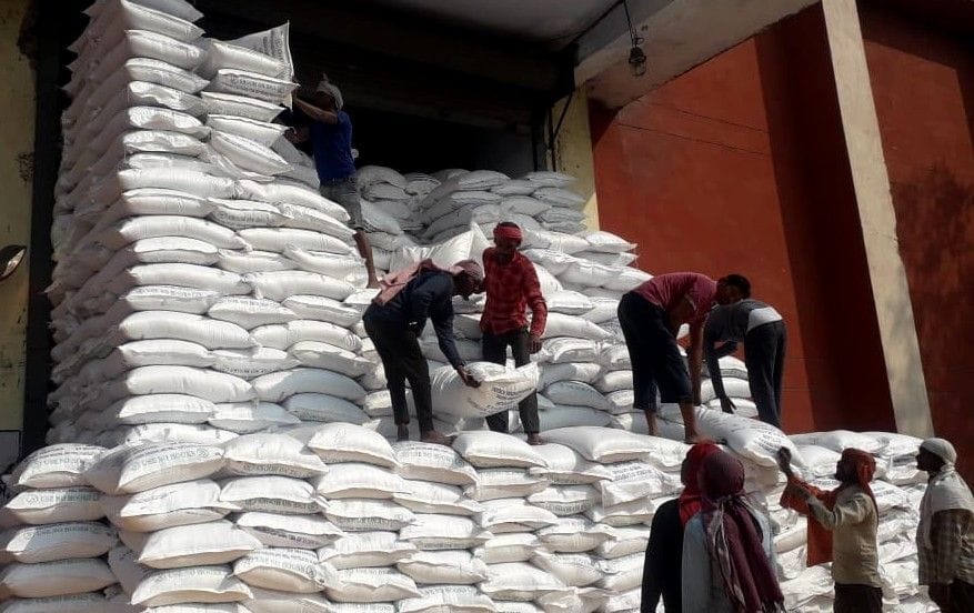 Warehouse filled, four lakh quintals of sugar laid out