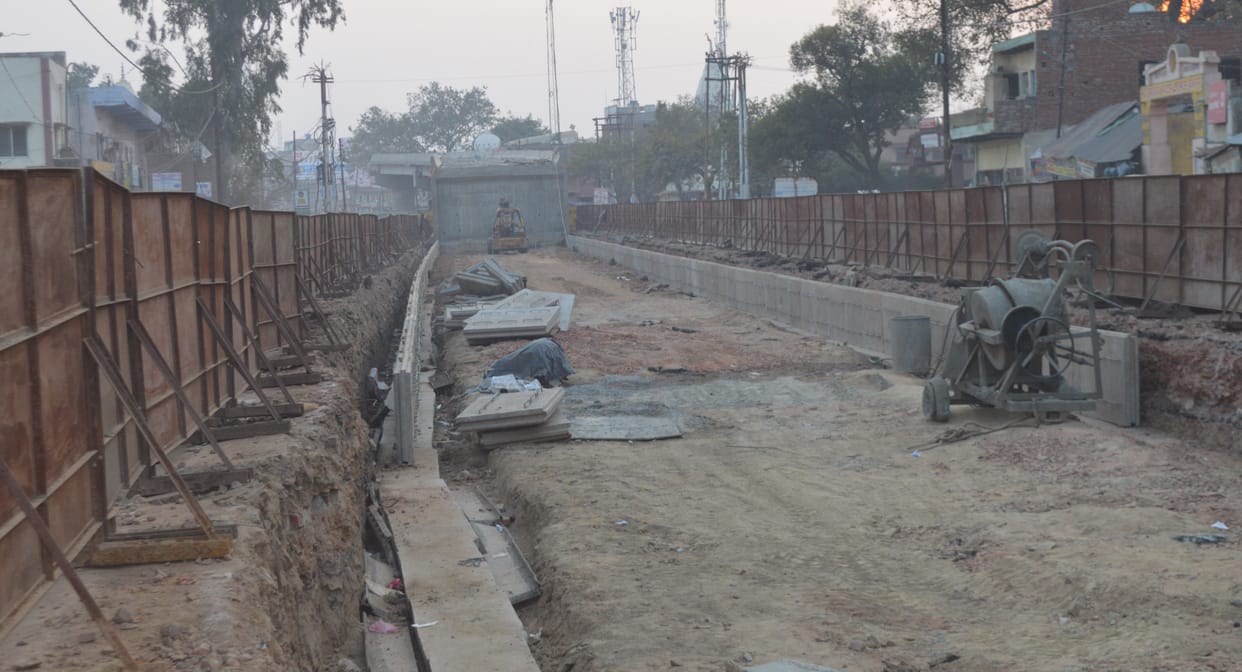 Hathras: Over bridge construction at the pond intersection caught pace