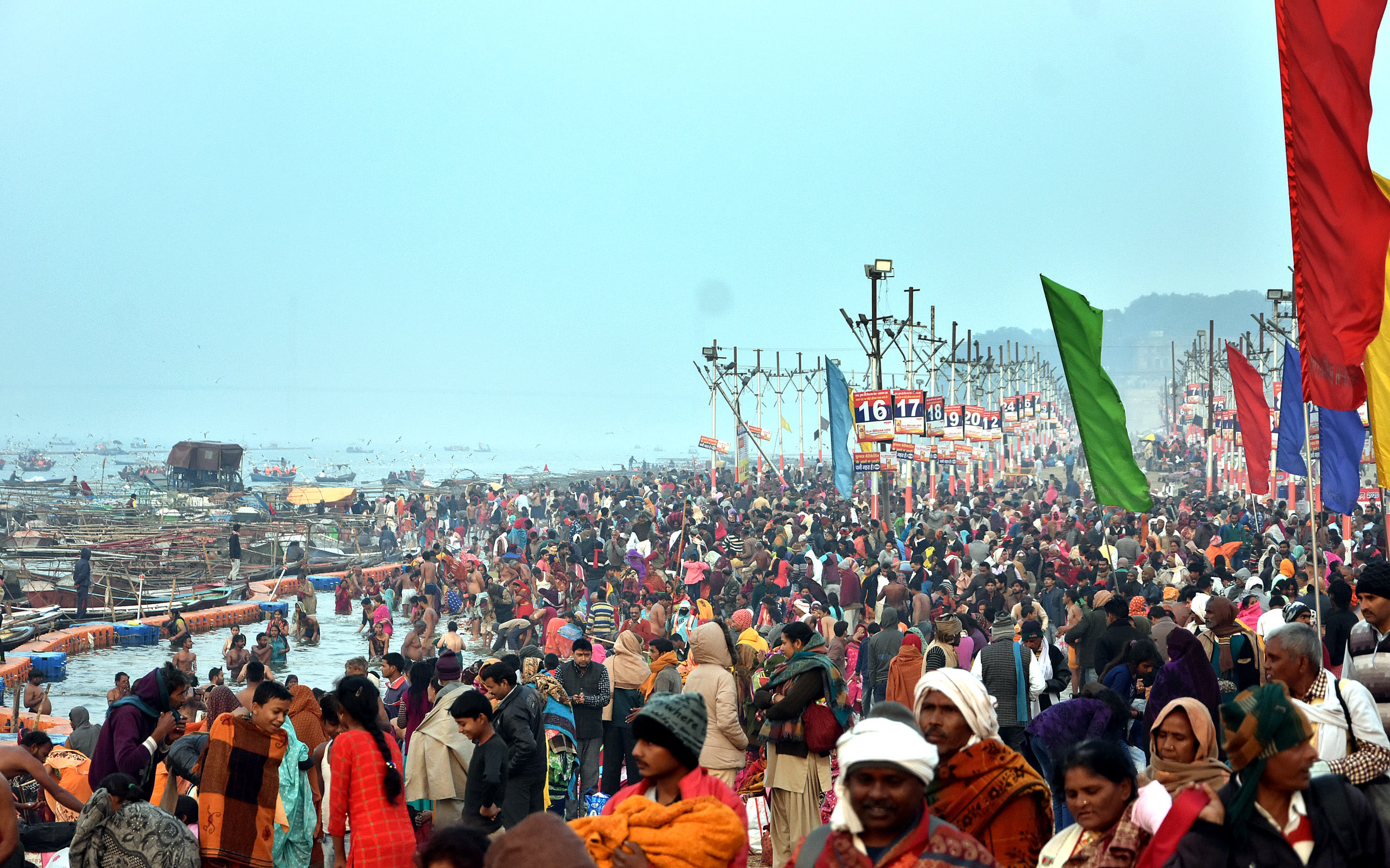 The waves of faith rose at the confluence