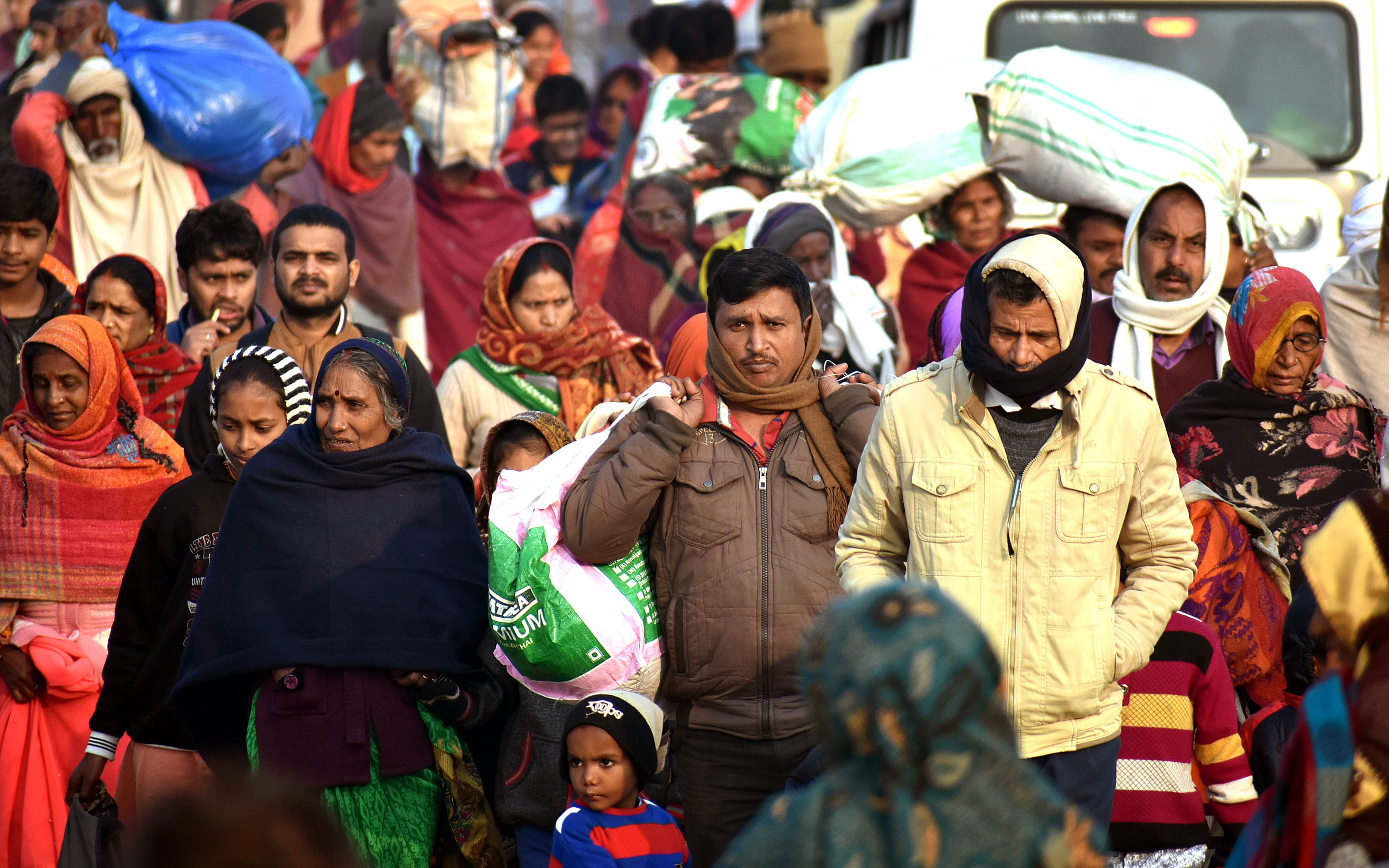 The waves of faith rose at the confluence