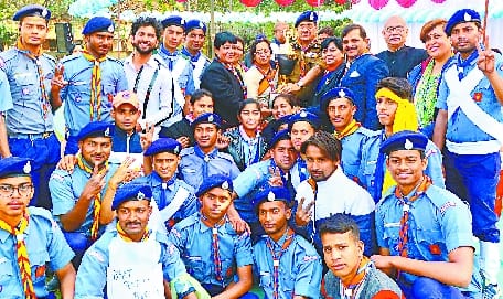 'Enthralling performance at the ground level in the Internet era'