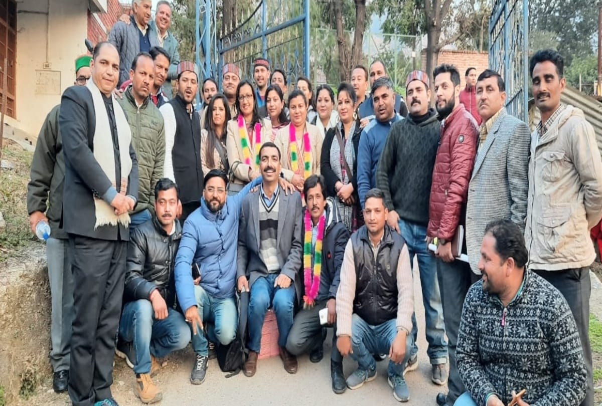 Sumesh of Mandi became the state president of NPSEA Women's Wing