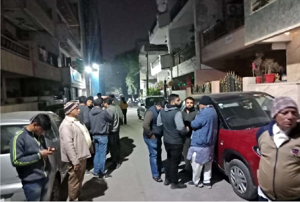 shalimar bagh suicide case family decided to donate eyes of father and children