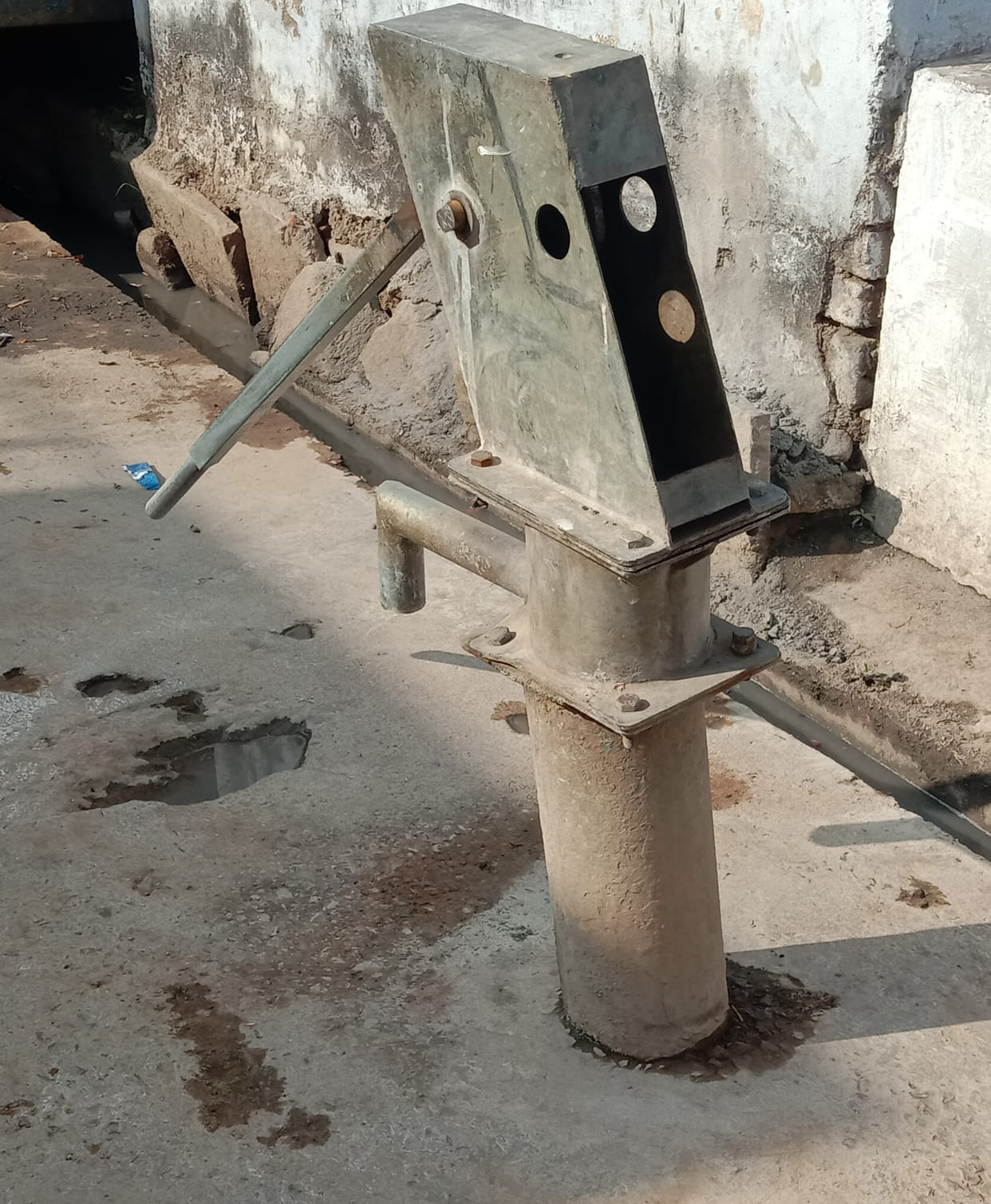 Citys hand pumps could not improve