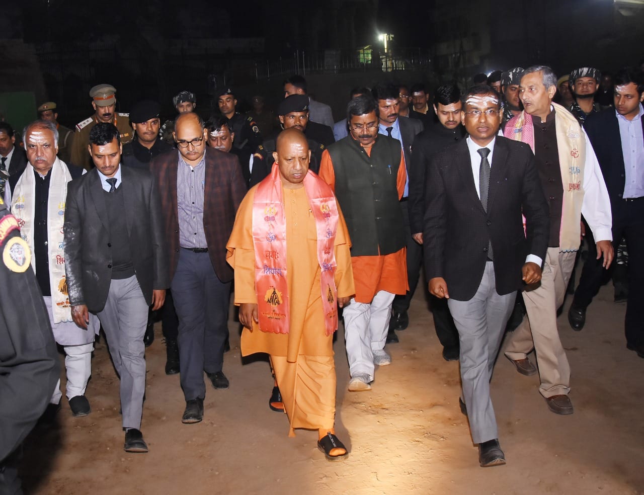 CM does not want to leave any money in PM's tour, inspecting Kashi Vishwanath Corridor late at night