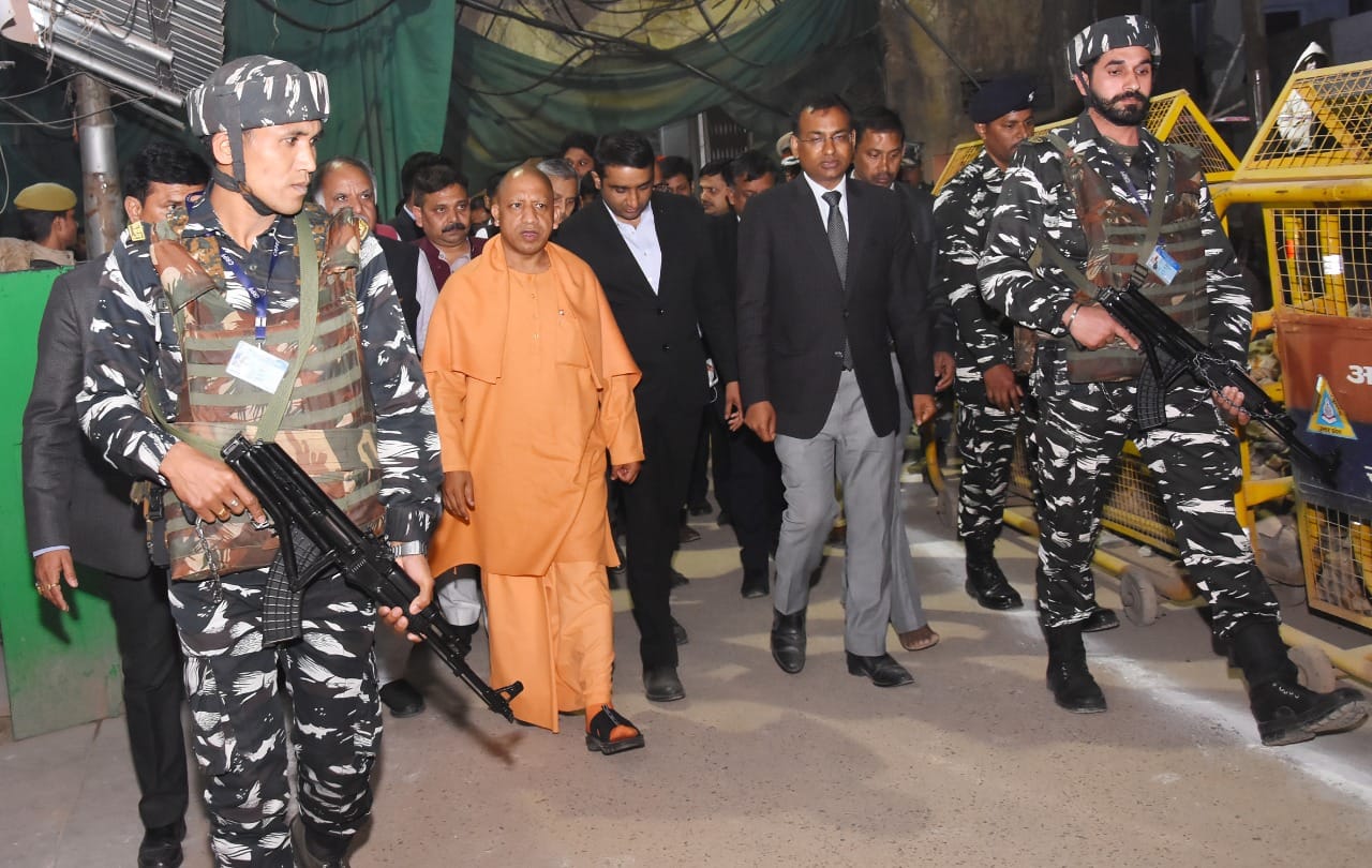 CM does not want to leave any money in PM's tour, inspecting Kashi Vishwanath Corridor late at night
