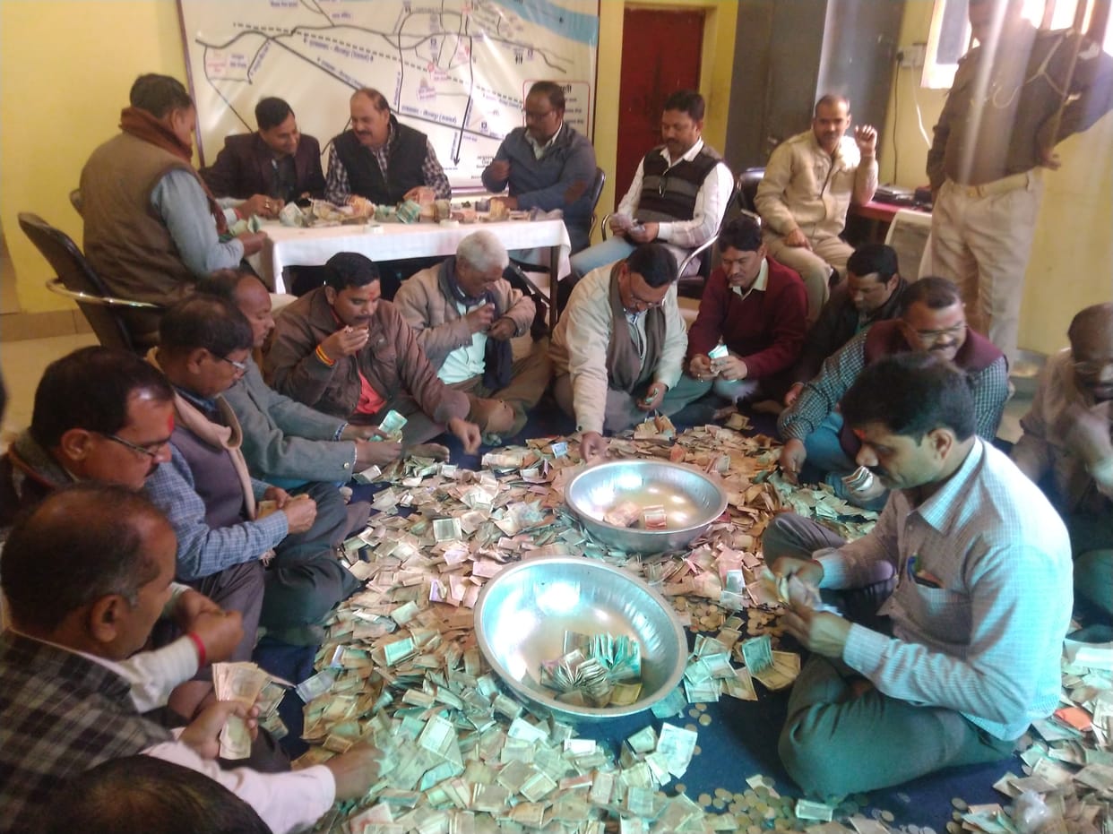 donation counted in vindhychal mandir