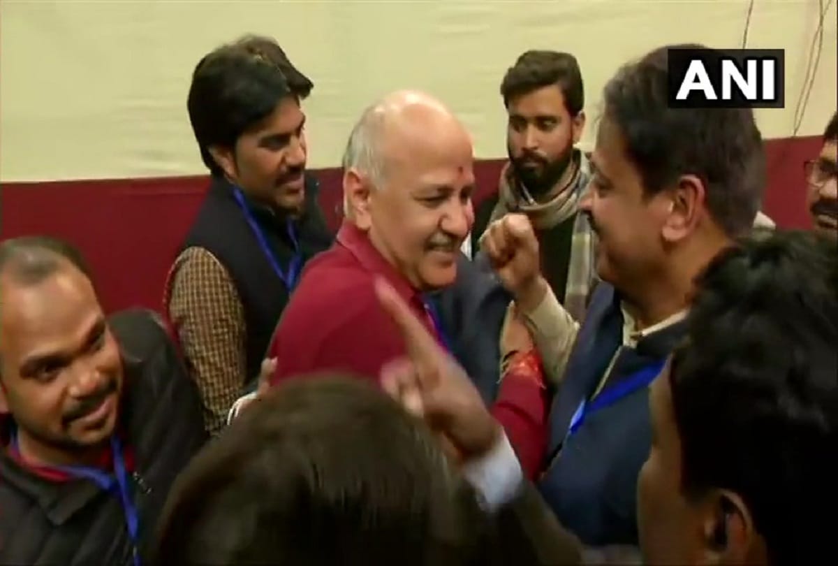 Patparganj Assembly Elections 2020 voting updates Manish Sisodia AAP vs Ravindra Negi BJP