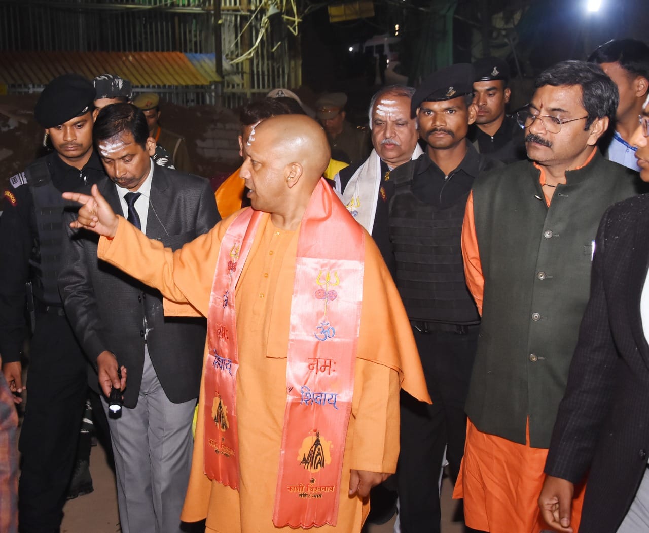 CM does not want to leave any money in PM's tour, inspecting Kashi Vishwanath Corridor late at night