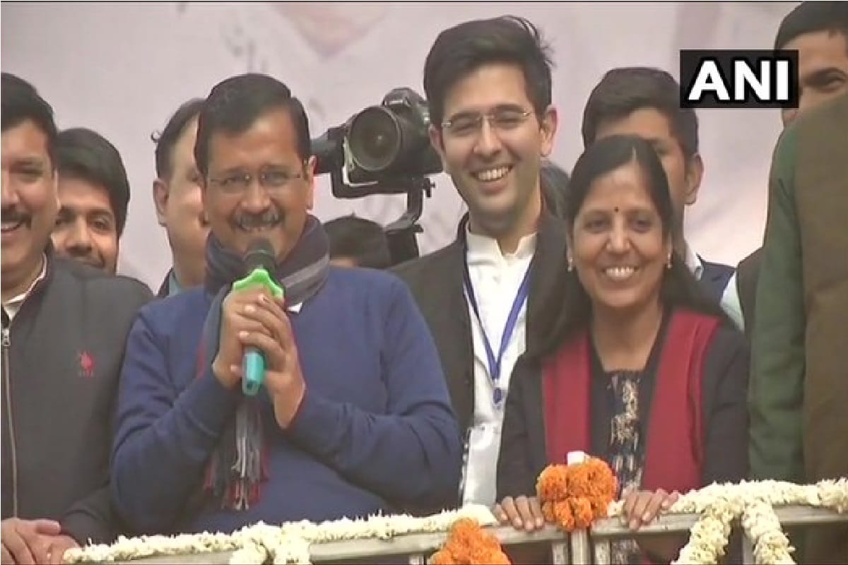 Delhi Election Results 2020, Arvind Kejriwal and his wife Sunita Kerjriwal Birthday, AAP and BJP