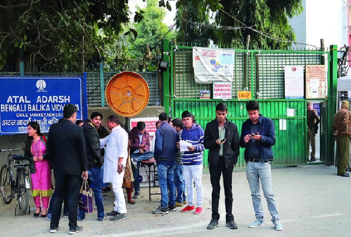 delhi assembly election result: highest guard of AAP workers in Delhi strong room