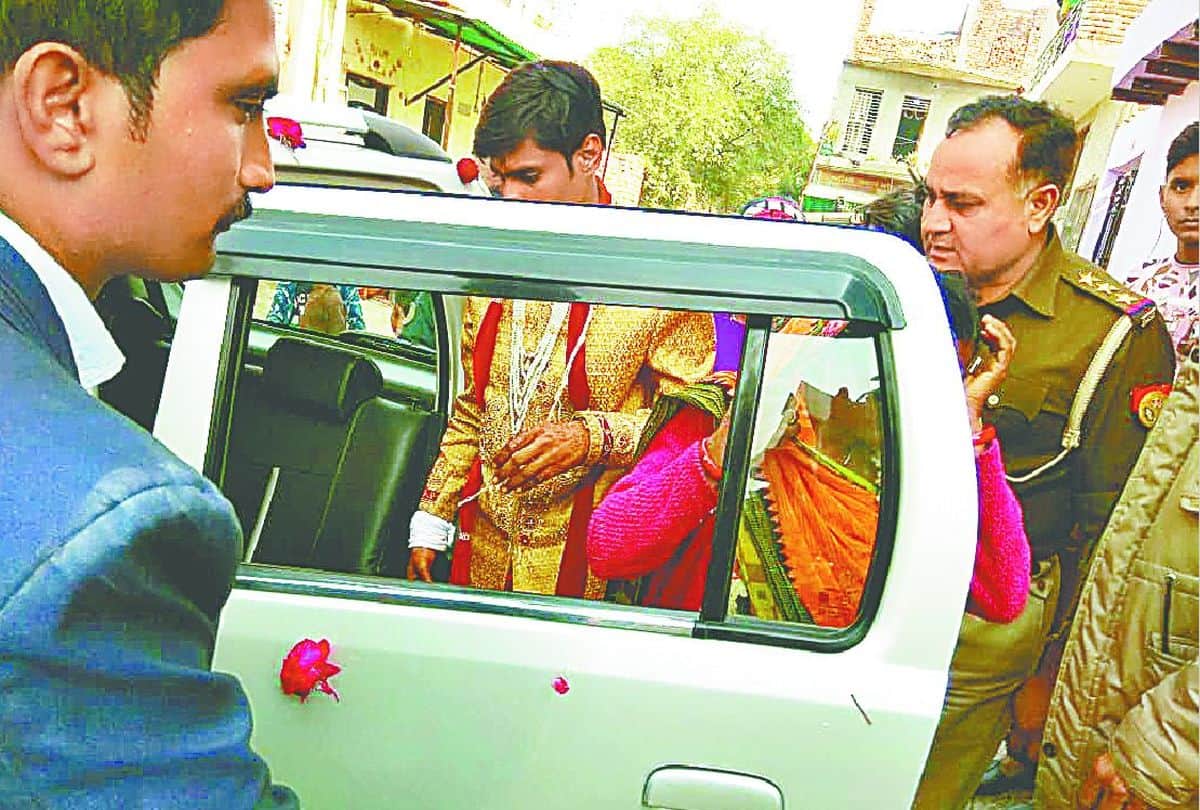 vidai of bride in police security after clashes in agra