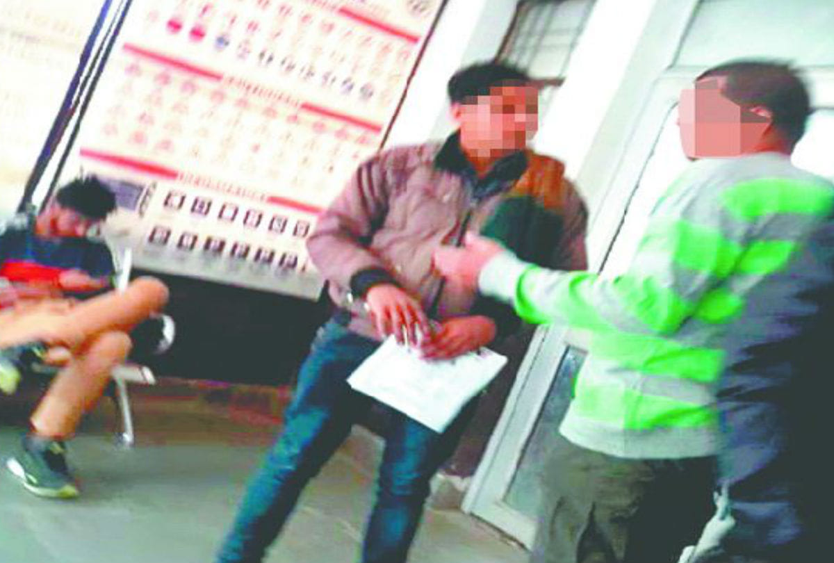 Sting Operation Brokers inside Rto Office Agra