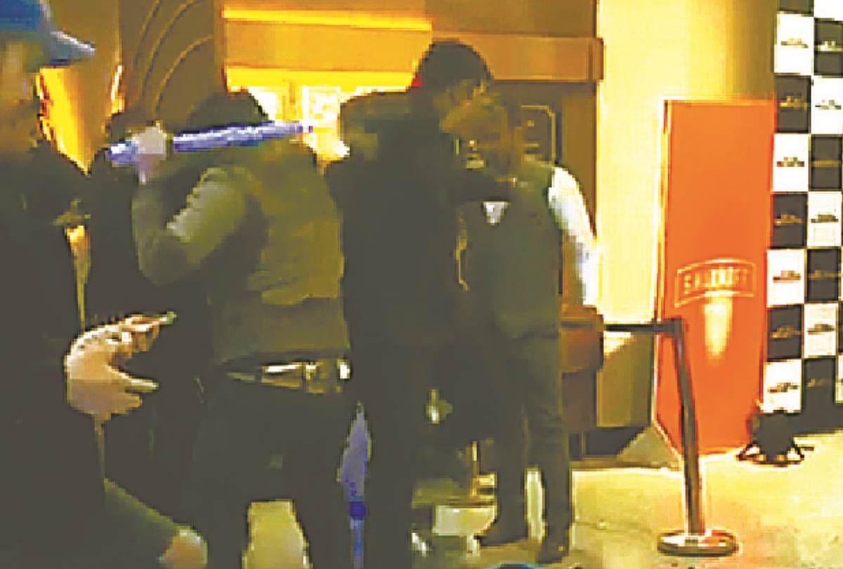 employees and bouncers beaten a man with steel pipe in lucknow