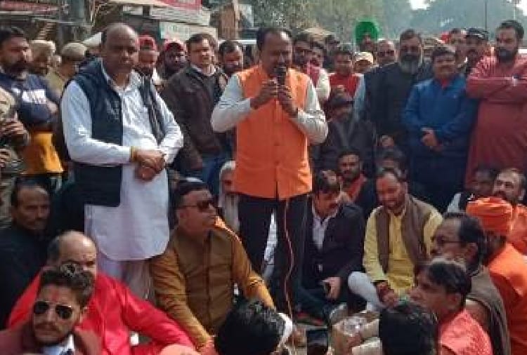 Case filed against two unknown person for firing on hindu leader