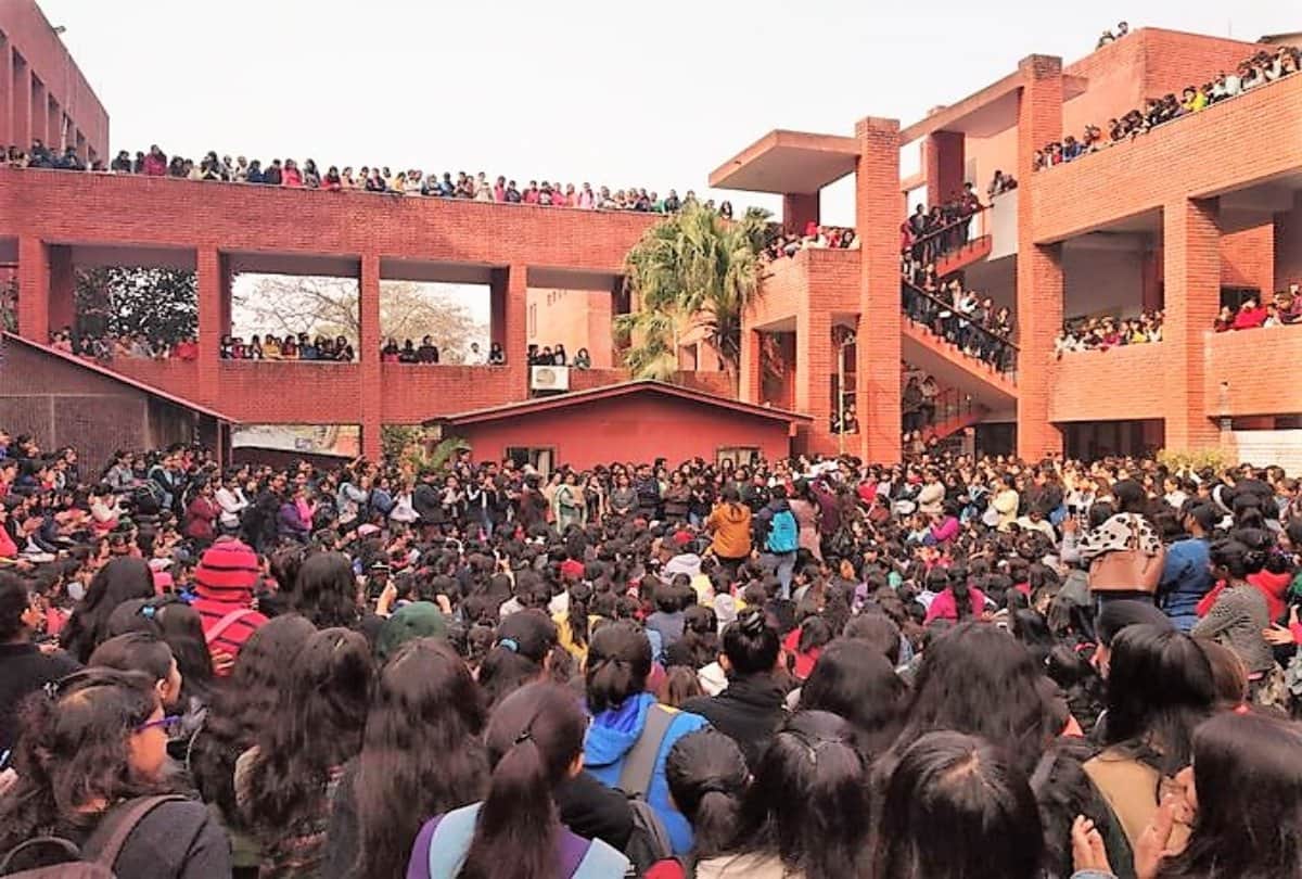 Swara Bhaskar reaction on Gargi College Molestation