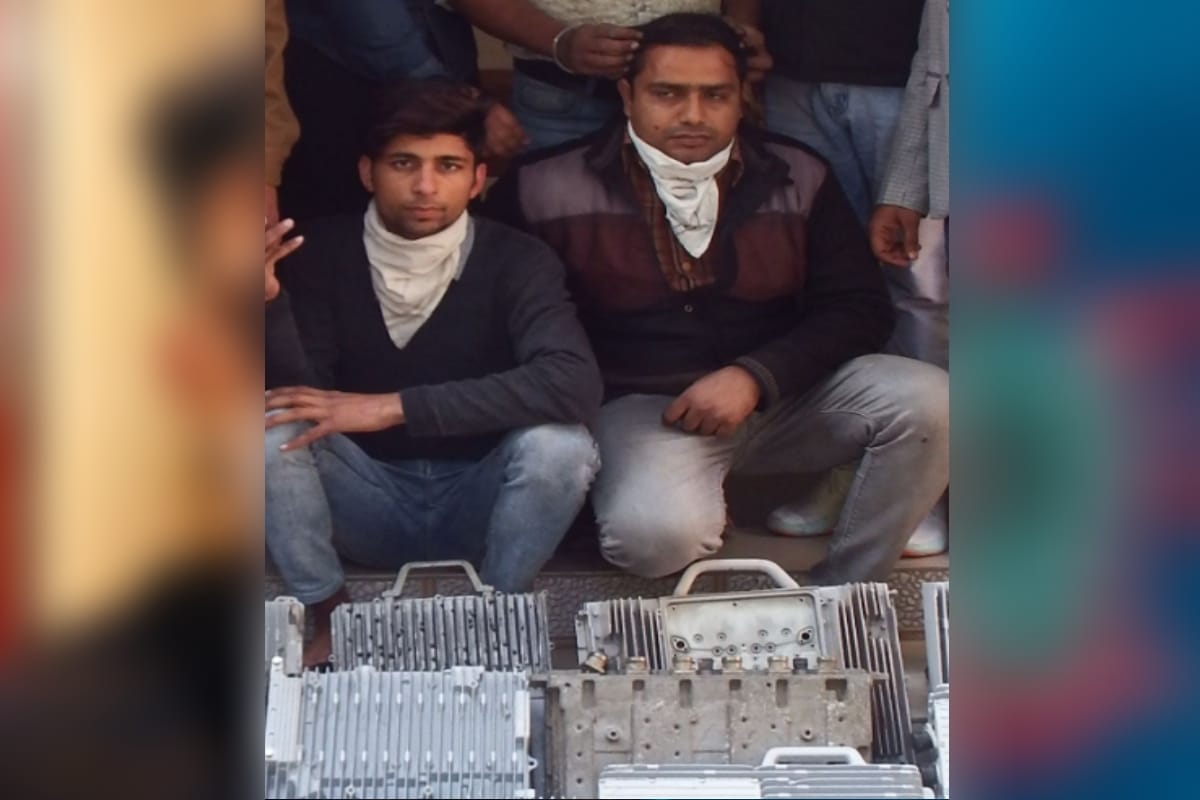 Meerut badmash stolen signal plates worth of one crore from mobile towers