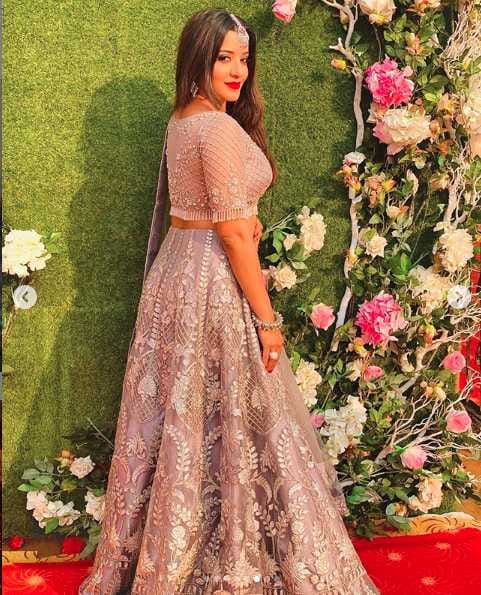 actress monalisa sister in law riya singh wedding photo viral
