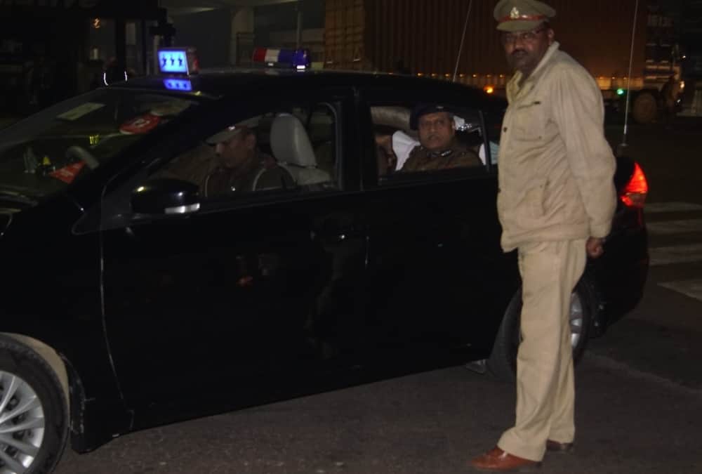 UP DGP and Police commissioner visit to watch alertness of policemen in Lucknow.