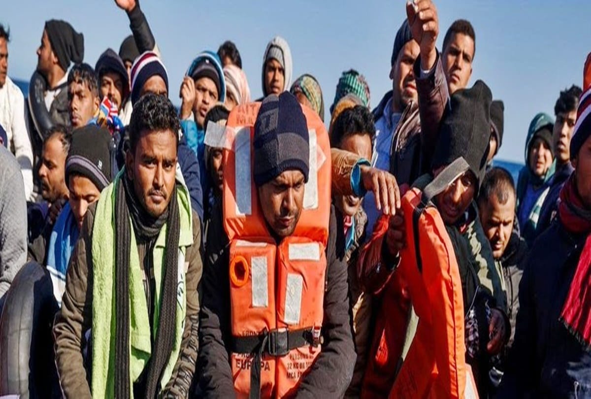 Bangladesh 16 Rohingya dead due to boat sinking, many missing