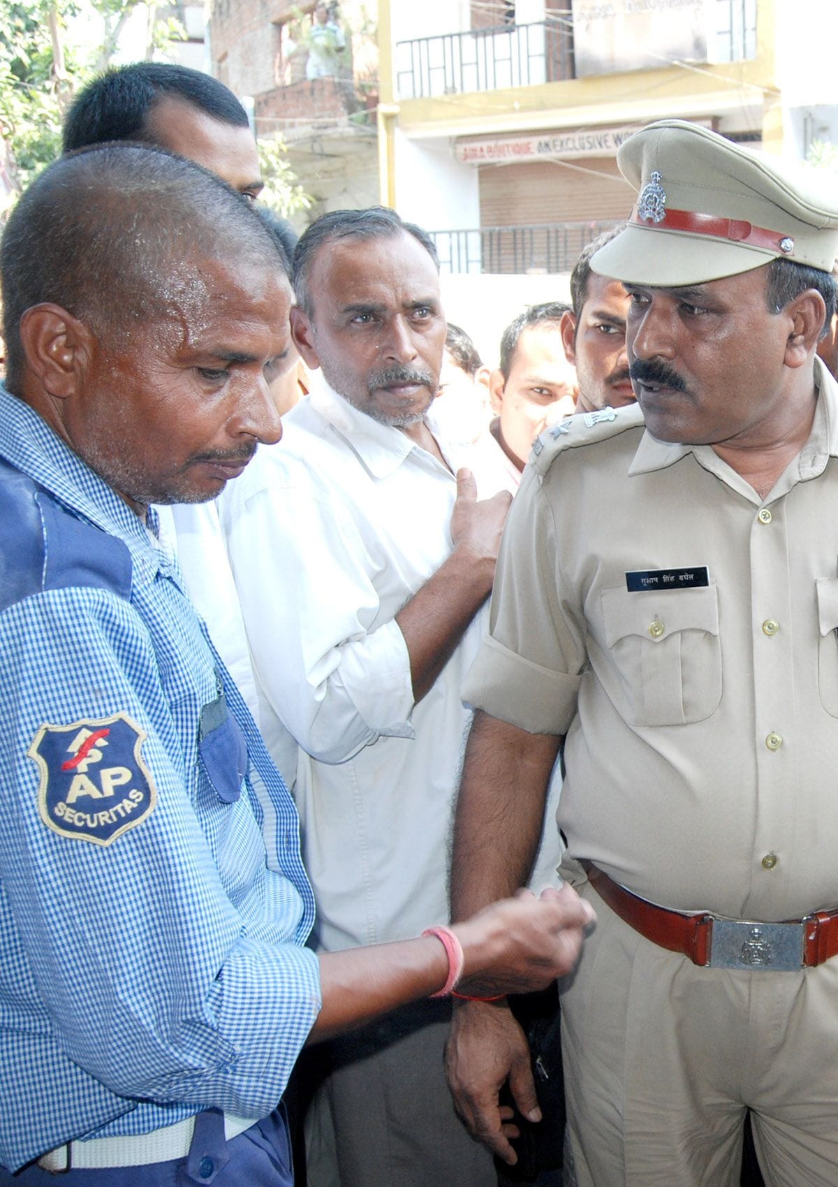 44 lakh acquitted of robbery and murder