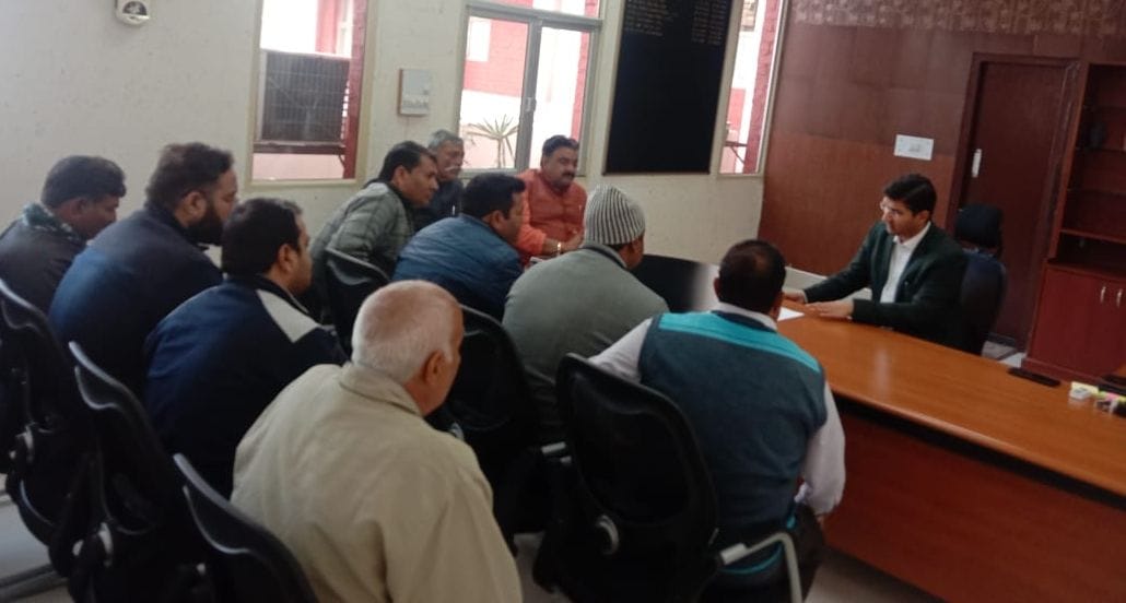 shopkeepers again in protest against bhiwani road railway overbridge