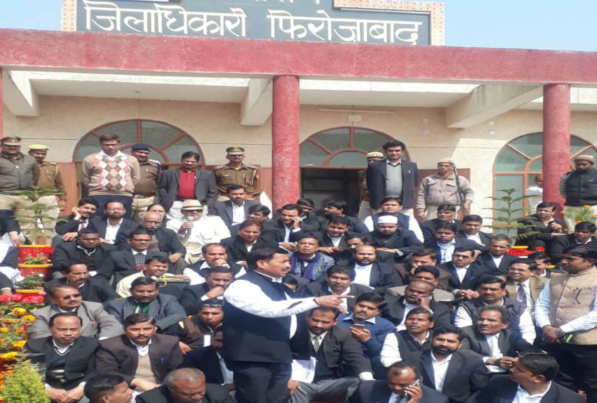 Young Lawyer Missing Advocates Protest Against Police in Firozabad