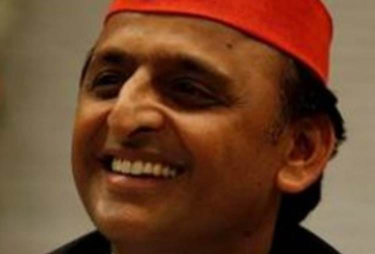 UP former CM Akhilesh Yadav congratulated CM Arvind Kejriwal for victory