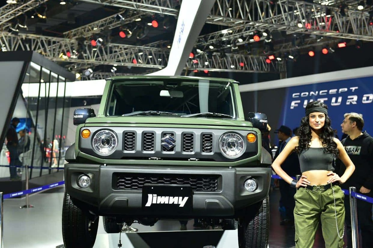 in auto expo 2020 how much does a model earn for a day