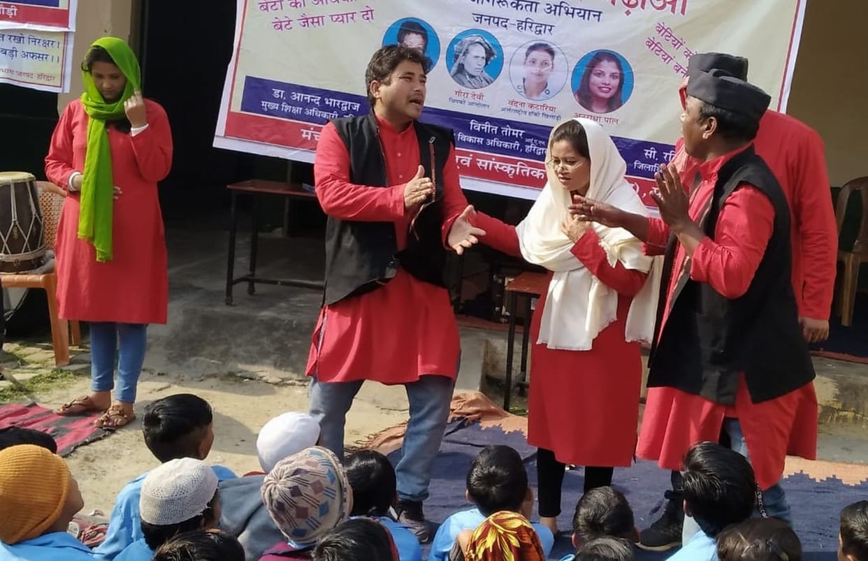 Nukkad drama, made aware, save daughter, teach daughter